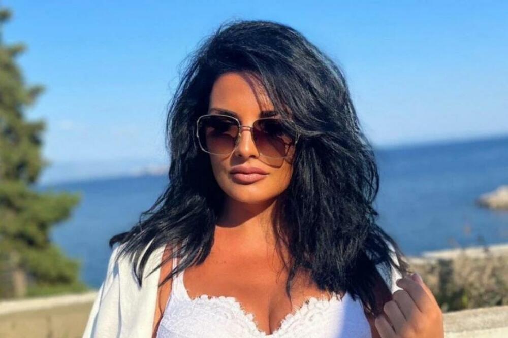 Raskopčana košulja razbudila maštu narodu: Milena Popović izgleda kao milion dolara, ljudi ne trepću dok je gledaju