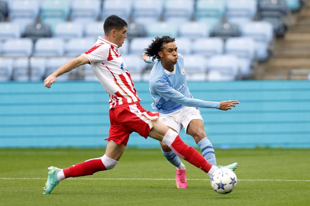 PETARDA SITIJA PROTIV MILIJAŠEVIH CRVENO-BELIH! Loša uvertira pred meč seniora (FOTO)