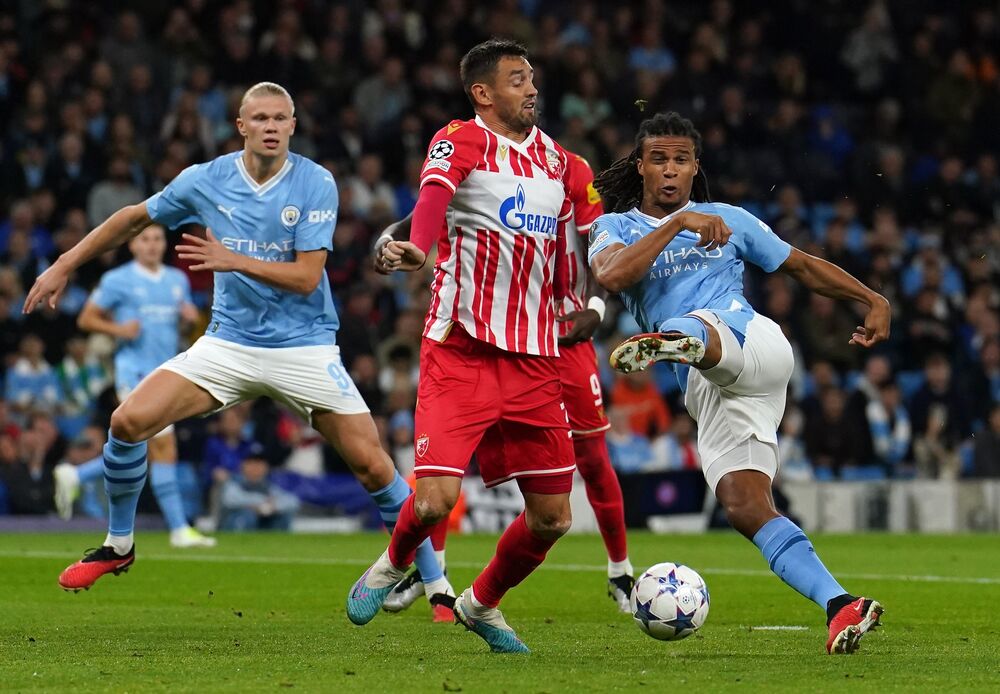 FK Mančester siti, FK Mančester Siti, FK Crvena zvezda, Nejtan Ake, Srđan Mijailović