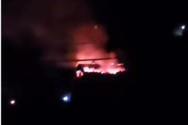 VATRENA STIHIJA KOD NOVOG SADA: Požar zahvatio kuću u naselju Ledinci