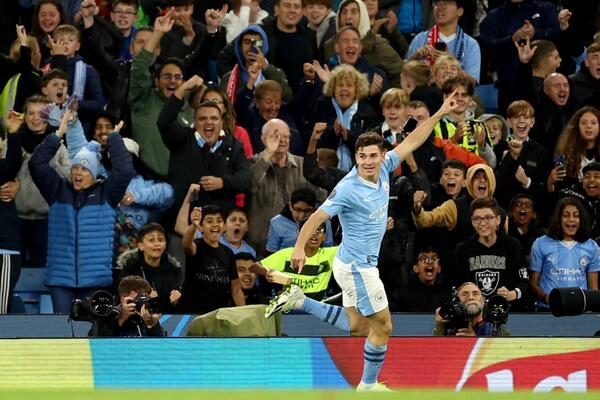 MANČESTER SITI EKSPRESNO IZJEDNAČIO: Pukla Zvezdina odbrana na startu drugog poluvremena! (VIDEO)