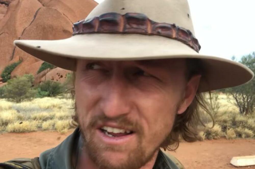 ON OTKRIVA KAKO DA SE REŠITE MUVE BEZ MUHOLOVKE, U PAR SEKUNDI: Upozoravamo vas, samo jaki mogu da vide ceo snimak