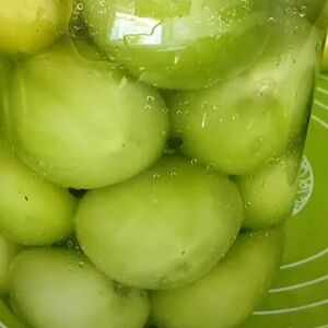 Evo kako da vam zeleni paradajz za zimnicu ne puca! Provereni trik koji deluje samo ako ispoštujete ovaj korak