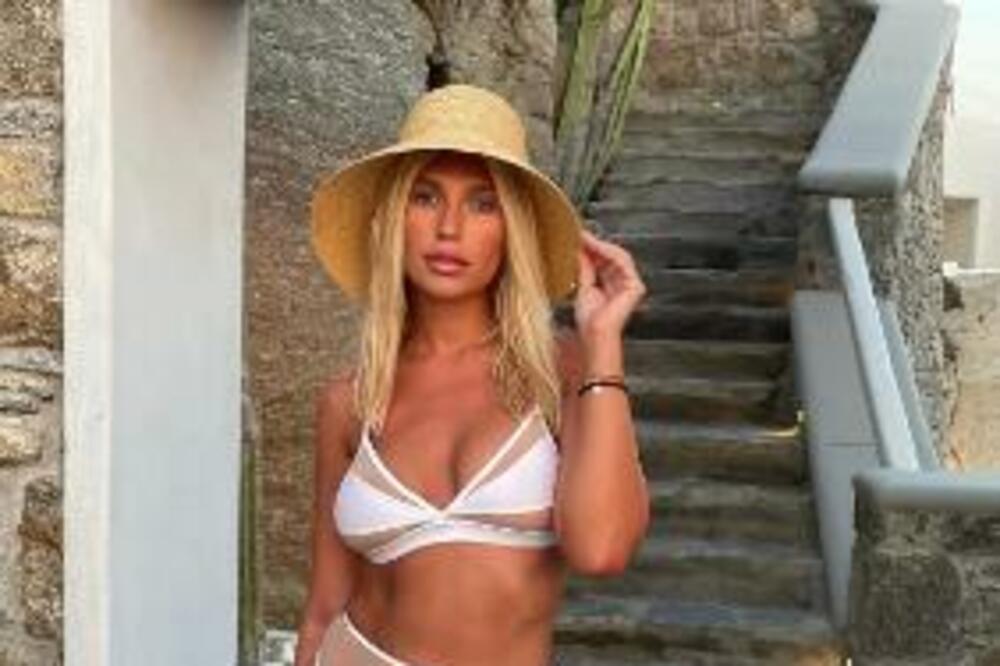 SESTRO, DA NISU PREVELIKE? Ogroman DEKOLTE Saške Đoković ZASLEPLJUJE, pokušala da ih SAKRIJE RUKAMA a onda...(FOTO)