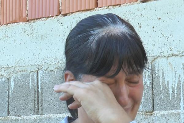 VODU DONOSE U FLAŠAMA KAKO BI SE OPRALI:Snežana iz Kosjerića je MAJKA HEROINA,njena ĆERKA i BRAT imaju SAMO 1 ŽELJU