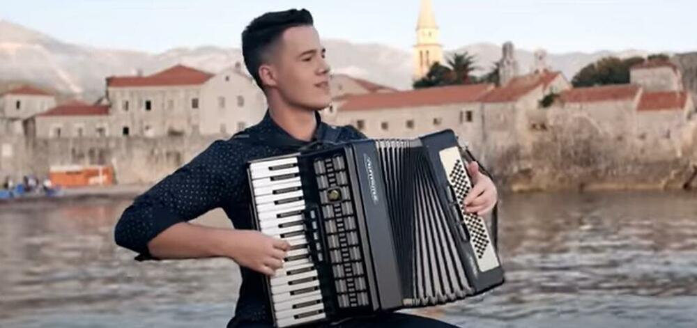 Ibro posebno voli narodne pesme i sevdalinke