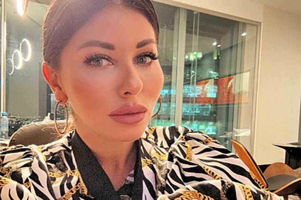 SA 7 GODINA POČELA DA JURI MATORE SPONZORE: Ispovest DEVOJKE koja bi SVE URADILA ZA PARE (FOTO)