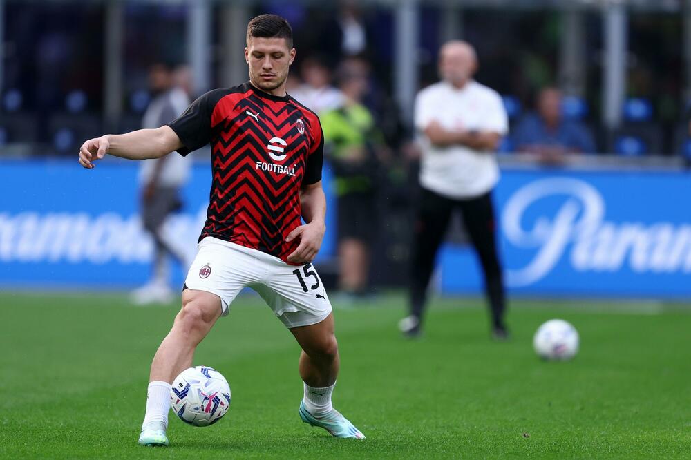 ŽESTOK UDAR NA JOVIĆA: Od njega nema nikave koristi!