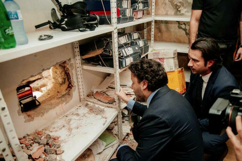 VLADIMIR ERIĆ SPROVEDEN U TUŽILAŠTVO! Srbin osumnjičen da je obio depo Višeg suda u Podgorici