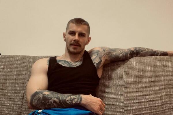 JANJUŠEV BRAT NIJE GOVORIO NI SA DRUGIM ROĐENIM BRATOM: Ovo je bila poslednja JAVNA PORUKA, jeza da te uhvati