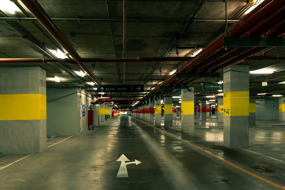 ČESTO PARKIRATE AUTO U TRŽNOM CENTRU, PA POSLE NE MOŽETE DA GA NAĐETE? Ovo je TRIK koji UVEK UPALI