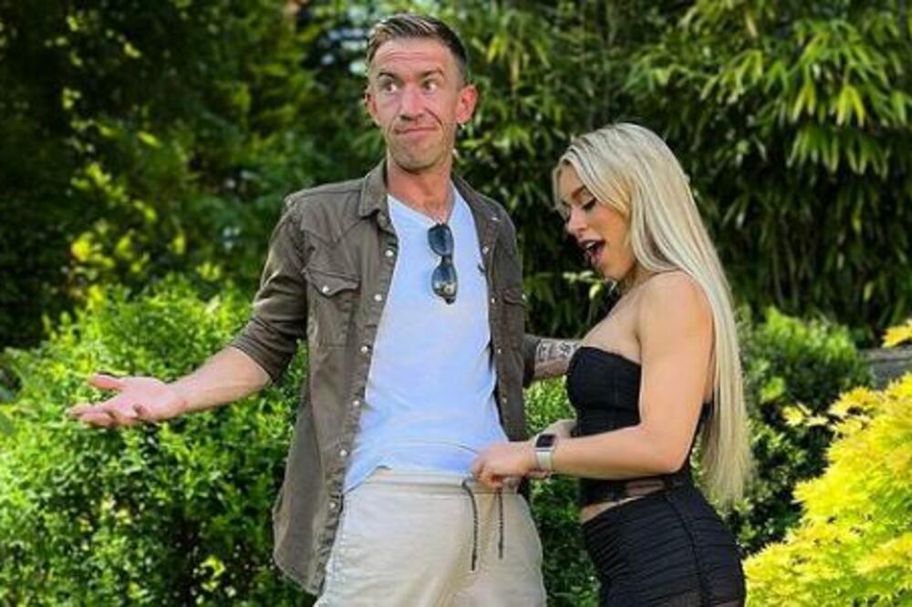 GLUMAC IZ FILMOVA ZA ODRASLE ŠOKIRAO SVE: Otkrio razliku INTIMNIH ODNOSA kod kuće i na poslu, ovo je NEVEROVATNO