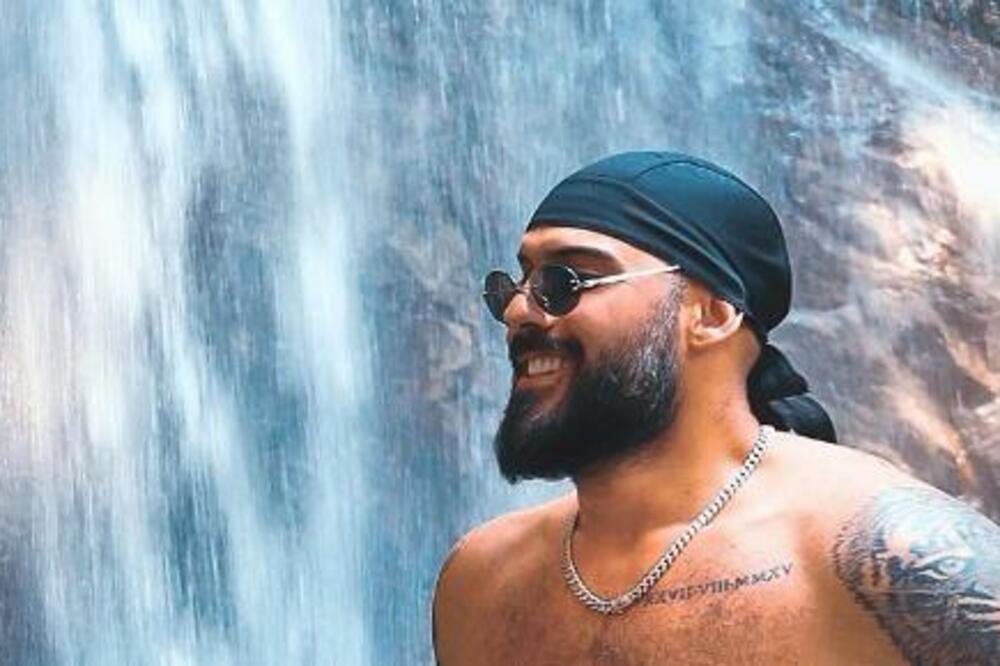 ARAPIN ZBOG SVOJE LEPOTE PROTERAN IZ SAUDIJSKE ARABIJE, RAZLOG JE ŠOKANTAN: ŽENAMA radi OVO