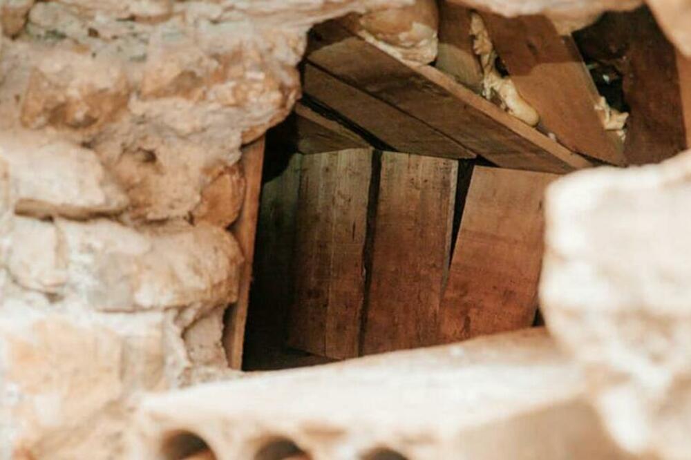 4 KOPAČA TUNELA POBEGLA IZ CRNE GORE: Ovo je ODALO Srbe koji su za račun KAVČANA krali iz SUDA!