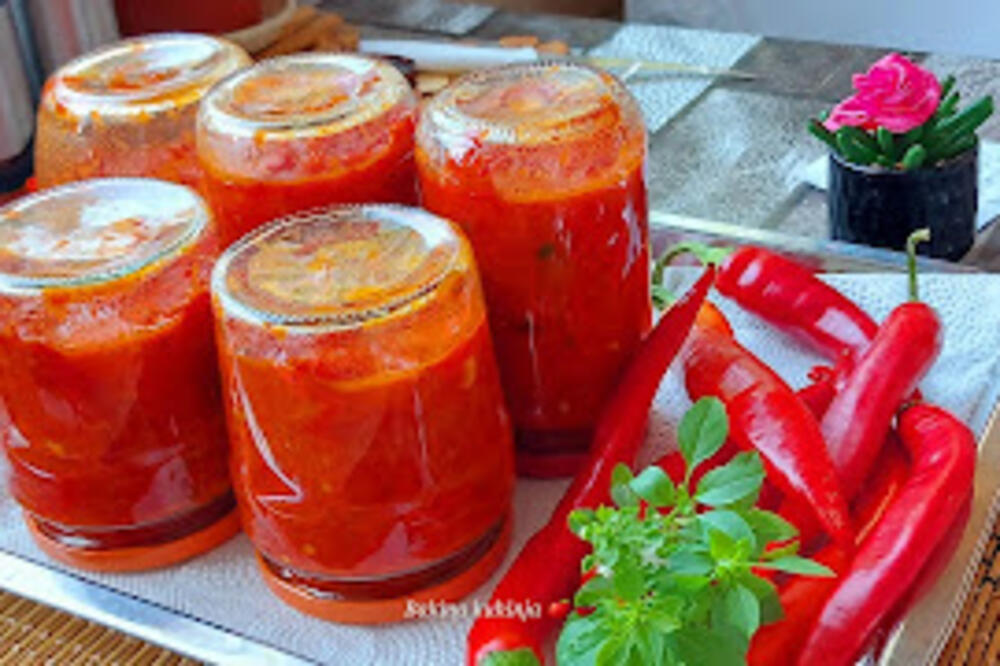 Starinski recept za leskovačku peglanu papriku koja nema konkurenciju: Očas posla smazaćete teglu, vredi probati