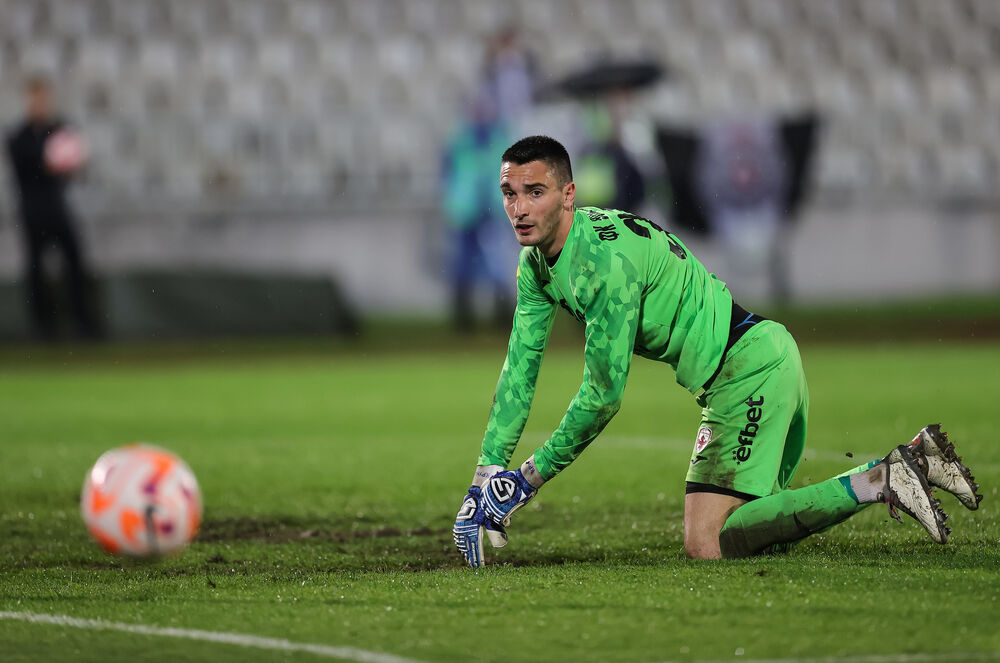 Miloš Krunić u dresu Voždovca na stadionu Partizana