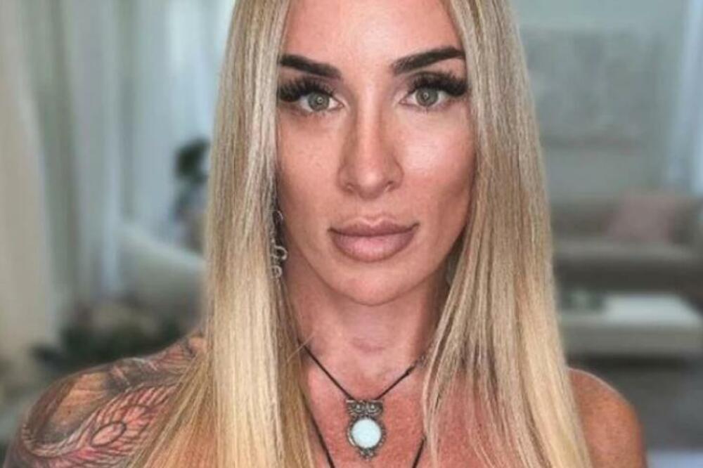 DOBRO POGLEDAJTE OVU FOTOGRAFIJU: Polićete se LEDENOM VODOM kad shvatite KO JE NA NJOJ, CEO SVET u šoku