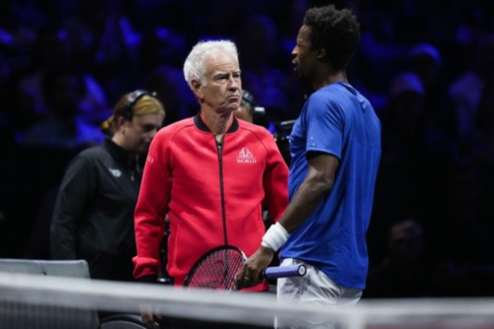 HAOS NA LEJVER KUPU: Francuz i Kanađanin u "klinču" - neka im neko kaže da je u pitanju egzibicija! (VIDEO)