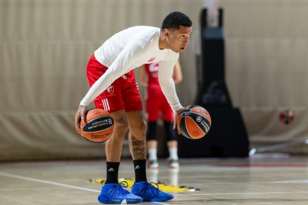 DELIJE, MIRNO SPAVAJTE! Oglasio se Zvezdin Brazilac posle dva poraza na Kipru! (FOTO)