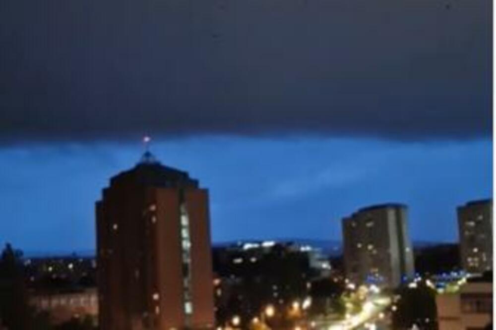 APOKALIPTIČNI PRIZOR U NOVOM SADU: Snimak zabeležen PRED NEVREME ledi krv, NEBO PODELJENO NA DVA DELA (VIDEO)