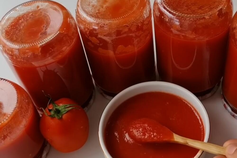 OVO JE NAJZDRAVIJI KEČAP KOJI STE IKADA PROBALI: Domaća verzija popularnog sosa još je UKUSNIJA OD KUPOVNE