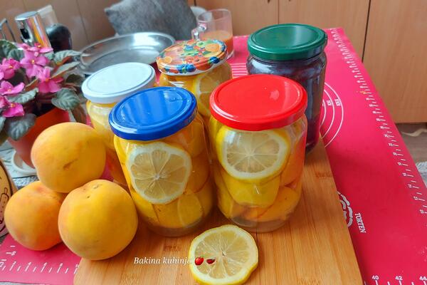 SPREMITE SE ZA ZIMU UZ BAKINO ZDRAVO VOĆE U TEGLI: Mnogo bolje od klasičnog SLATKOG, a tek što je ZDRAVO (VIDEO)