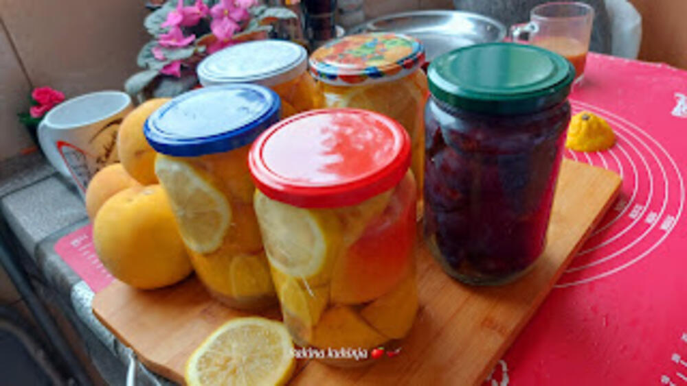 Voće u tegli za zimu