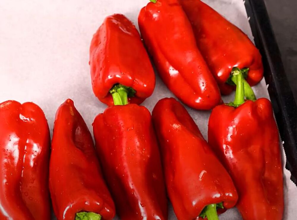 Cepkane paprike sa belim lukom, Paprike, Zimnica