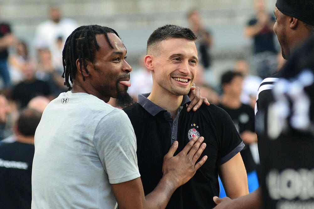 "AKO SE BUDE UKAZALA PRILIKA, VOLEO BIH!" Panter ne odustaje od istorijskog poteza i dresa Srbije (FOTO)