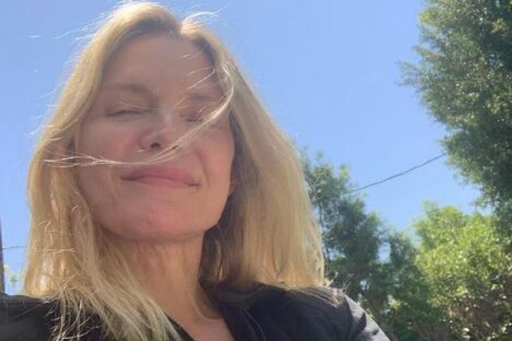 POZNATA GLUMICA U 65. POKAZALA KAKO JOJ IZGLEDA LICE BEZ TRUNKE ŠMINKE: Ljudi ZABEZEKNUTO gledali, ne mogu verovati