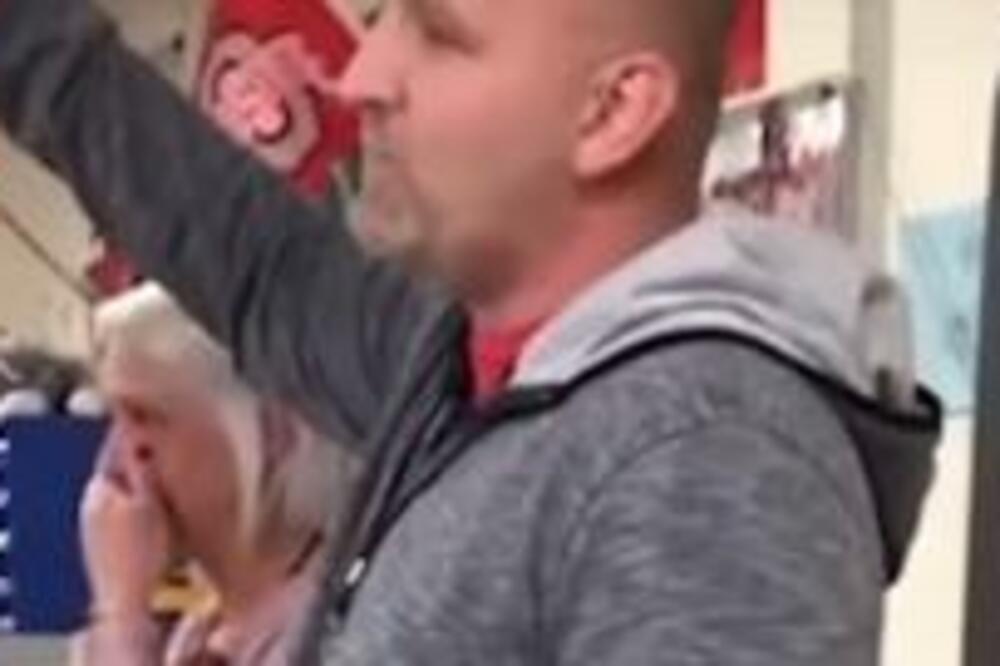 ZBOG GNUSNOG SKANDALA UČITELJICA I UČITELJ NA STUBU SRAMA: Ono što su rekli ĐACIMA na korak je od OTAKAZA (VIDEO)