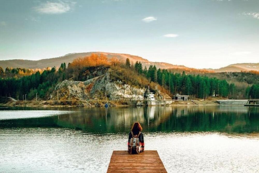 JEZERO NA ZAPADU SRBIJE JE PRAVO PARČE RAJA: Mnogi nisu ni čuli za njega, a tu živi posebna vrsta ptice
