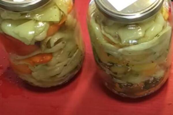 POPARENE PAPRIKE U TEGLI: Najsočnija zimnica - starinski recept koji vraća u detinjstvo