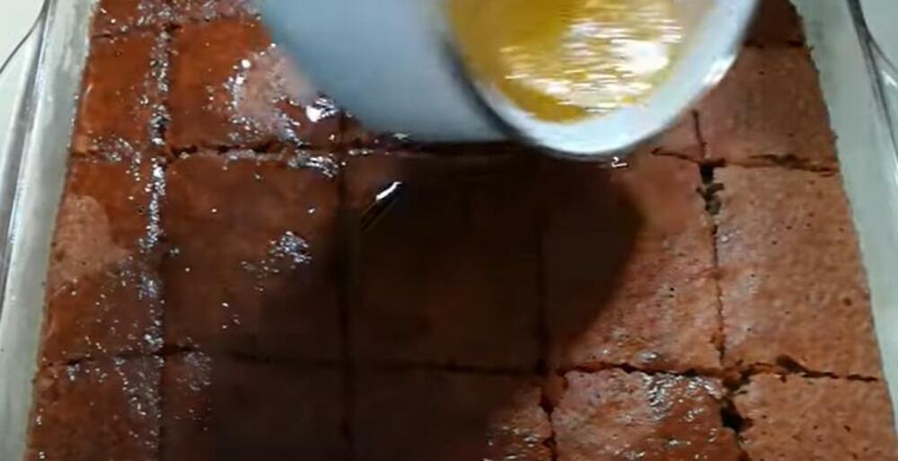 Kolač sa medom i orasima, Kolač