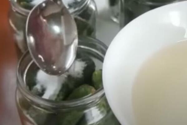 OVO PIĆE JE RUSKI LEK ZA MAMURLUK ZA KOJE BI PRE UMRLI NEGO DA VAM PRIZNAJU: Čuvaju ga kao TAJNU, a radi kao MAŠINA