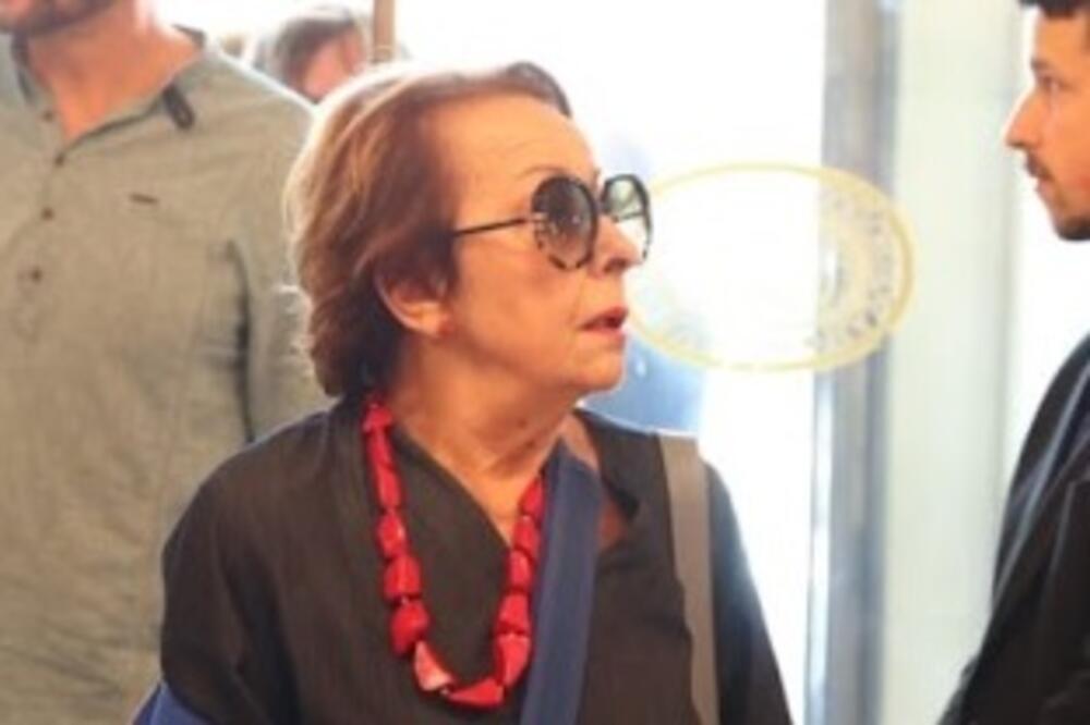 CECA BOJKOVIĆ DOŠLA NA KOMEMORACIJU, A SVI JE UPLAŠENO GLEDALI: Šta joj se DESILO?