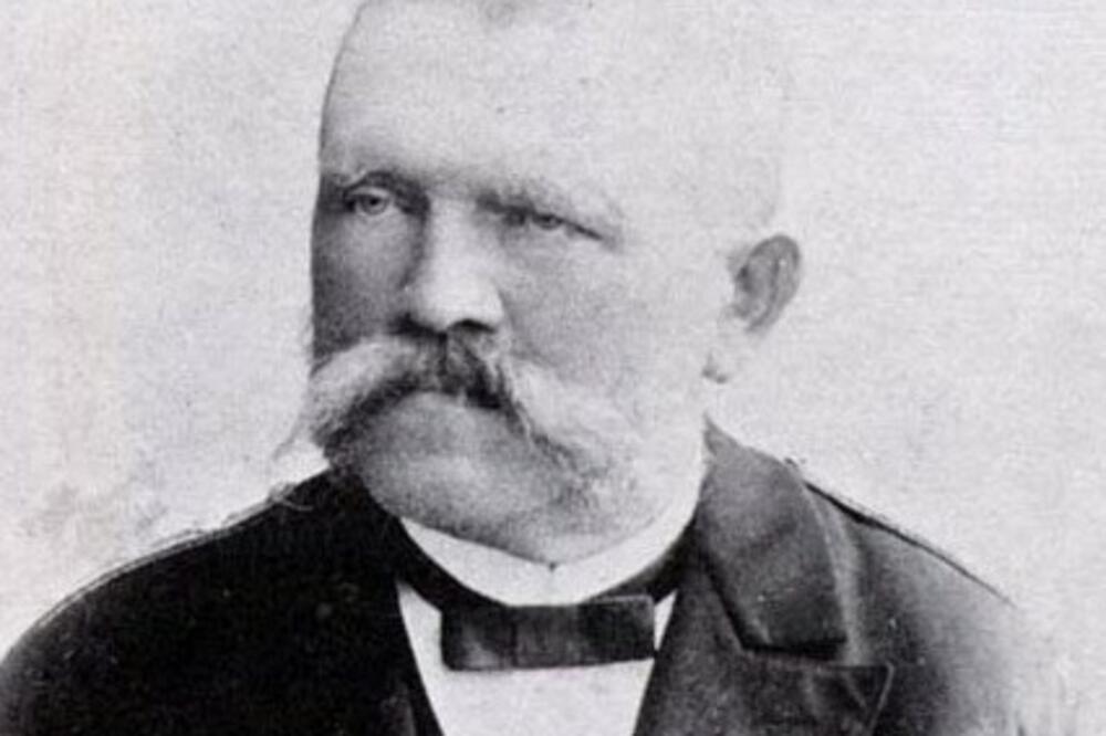 HITLEROV OTAC BIO JE ŽENSKAROŠ KOJI JE SA ROĐAKOM DOBIO ADOLFA: Priča o OZLOGLAŠENOM PREZIMENU je više nego BIZARNA