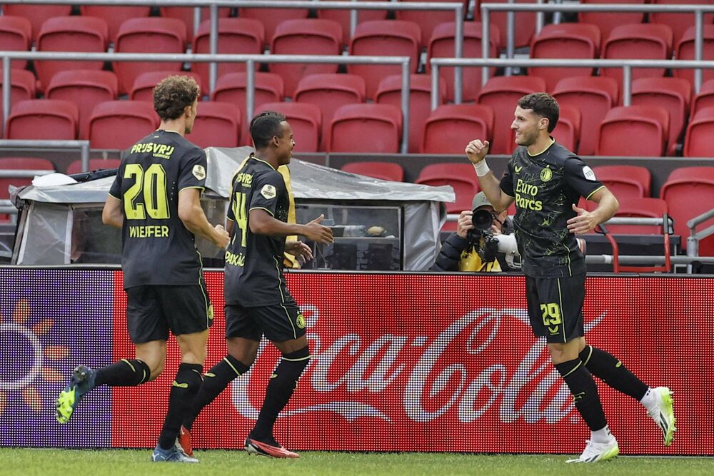 Santjago Himenez (desno)