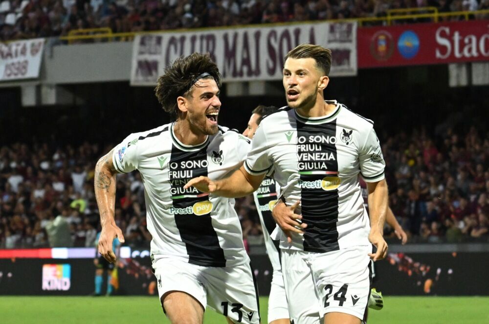Lazar Samardžić slavi gol u dresu Udinezea (desno)