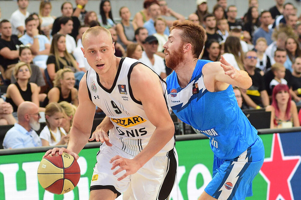 Alen Smailagić na utakmici protiv Fuenlabrade