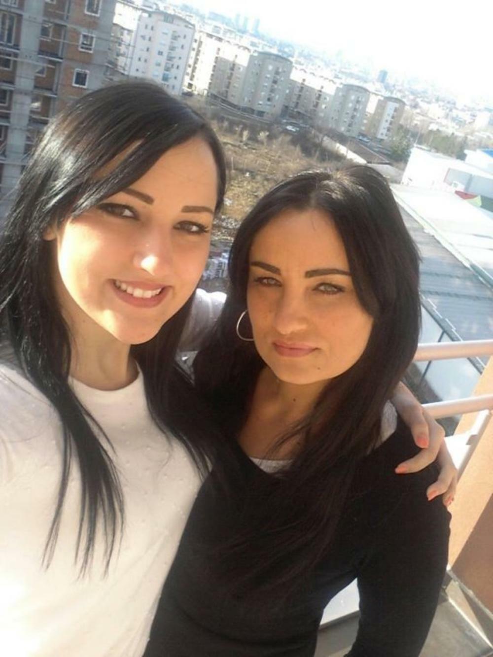 Mali Aleksandar im je glavna tema