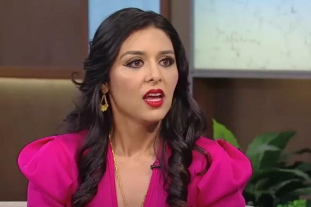 IMA 36 GODINA I IDALJE JE NEVINA: Traži MUŠKARCU da joj KUPI ovo, i tek onda će da mu SE DA (VIDEO)