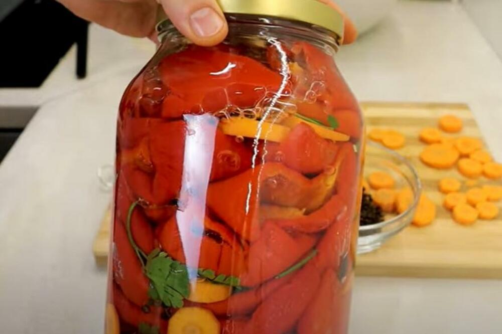 PEČENA ŠILJA PARPIKA U TEGLI: Stara zimnica - naši stari je svake godine imaju u špajzu