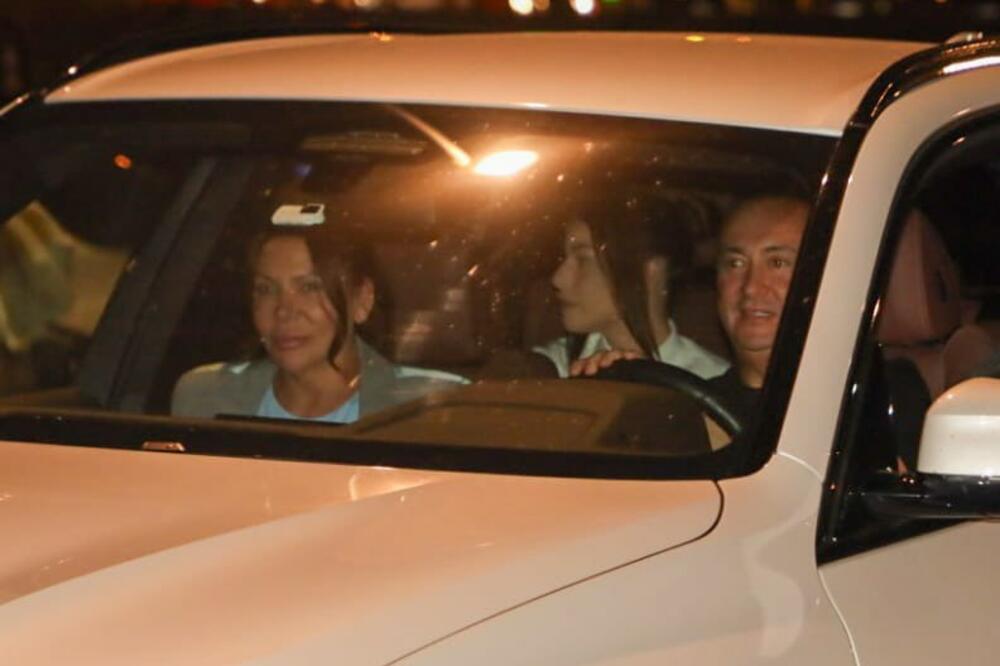 NAJVEĆE "GLAVE" SU DOŠLE NA PRIJIN KONCERT! Ozbiljna ekipa podržava pevačicu: Arena se PUNI, oni ulaze na VIP MESTA