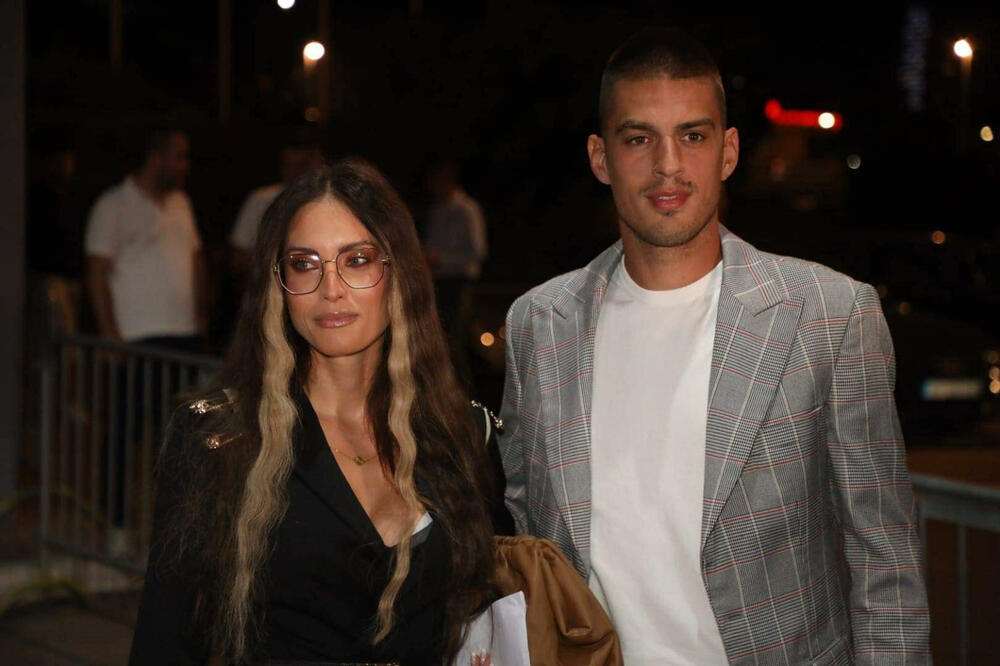 PA KOGA TO NAŠE OČI VIDE? MIRKA U NIKAD KRAĆOJ SUKNJI, BAŠ JE JAKA: Kako li je Vujadin OVO dozvolio? (FOTO)