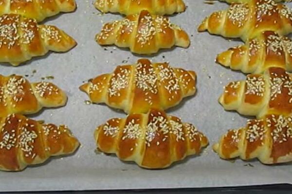 MAKEDONKE PRAVE NAJMEKŠE KIFLICE: Starinski recept - tope se u ustima, a gotove očas posla