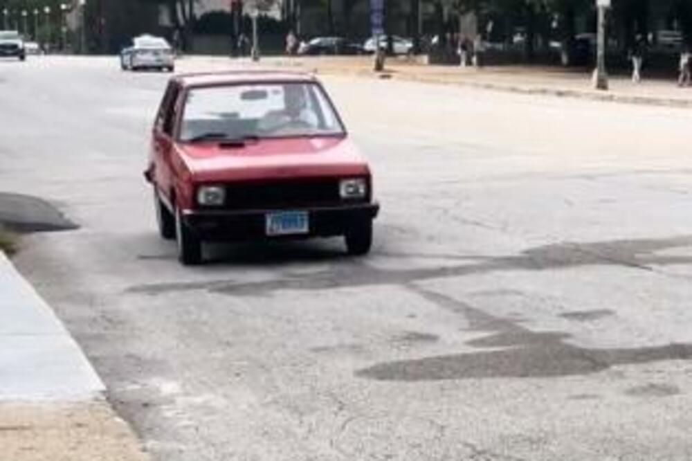 BALKANCI PROVOZALI JUGA PO ČIKAGU I ŠOKIRALI SVET: Zbog ovog STAROG SRPSKOG IMENA na tablicama svi UMIRU OD SMEHA