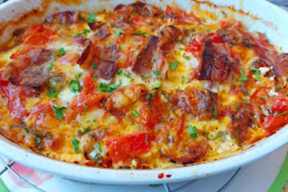 BAKIN RECEPT ZA STARINSKI RUČAK SA KROMPIROM I KOBASICOM: Jelo koje cela SRBIJA obožava, a ukus je prste da poližeš