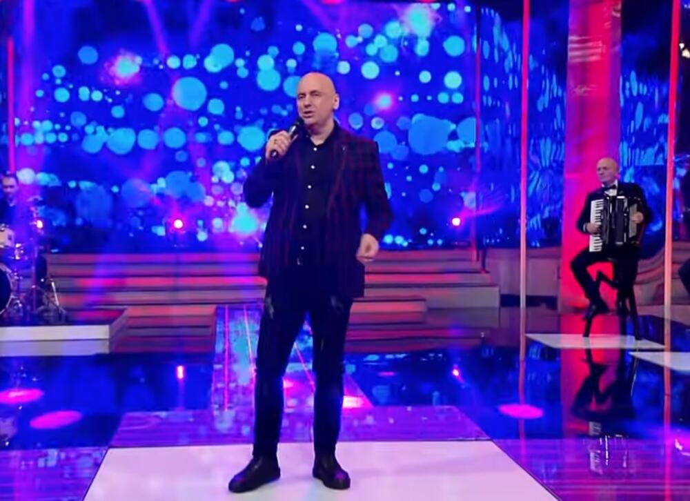 U svojoj karijeri objavio je mnogo hitova