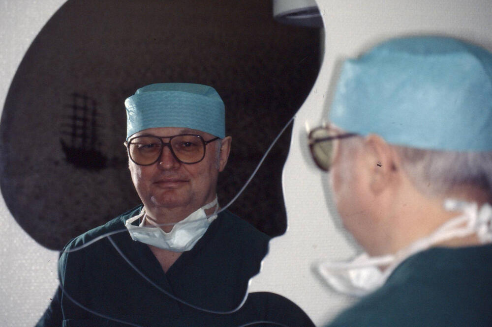 Da li ste znali da iza pesme AKO SE ŠEVE ŠEVE stoji poznati ESTETSKI HIRURG: Saznajemo koji!